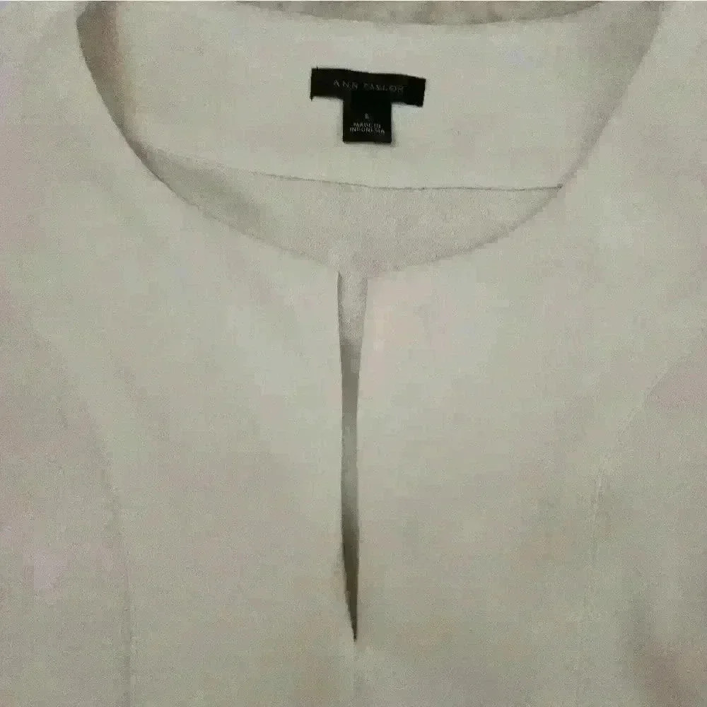 🌻ANN TAYLOR TOP - Picture 2 of 3